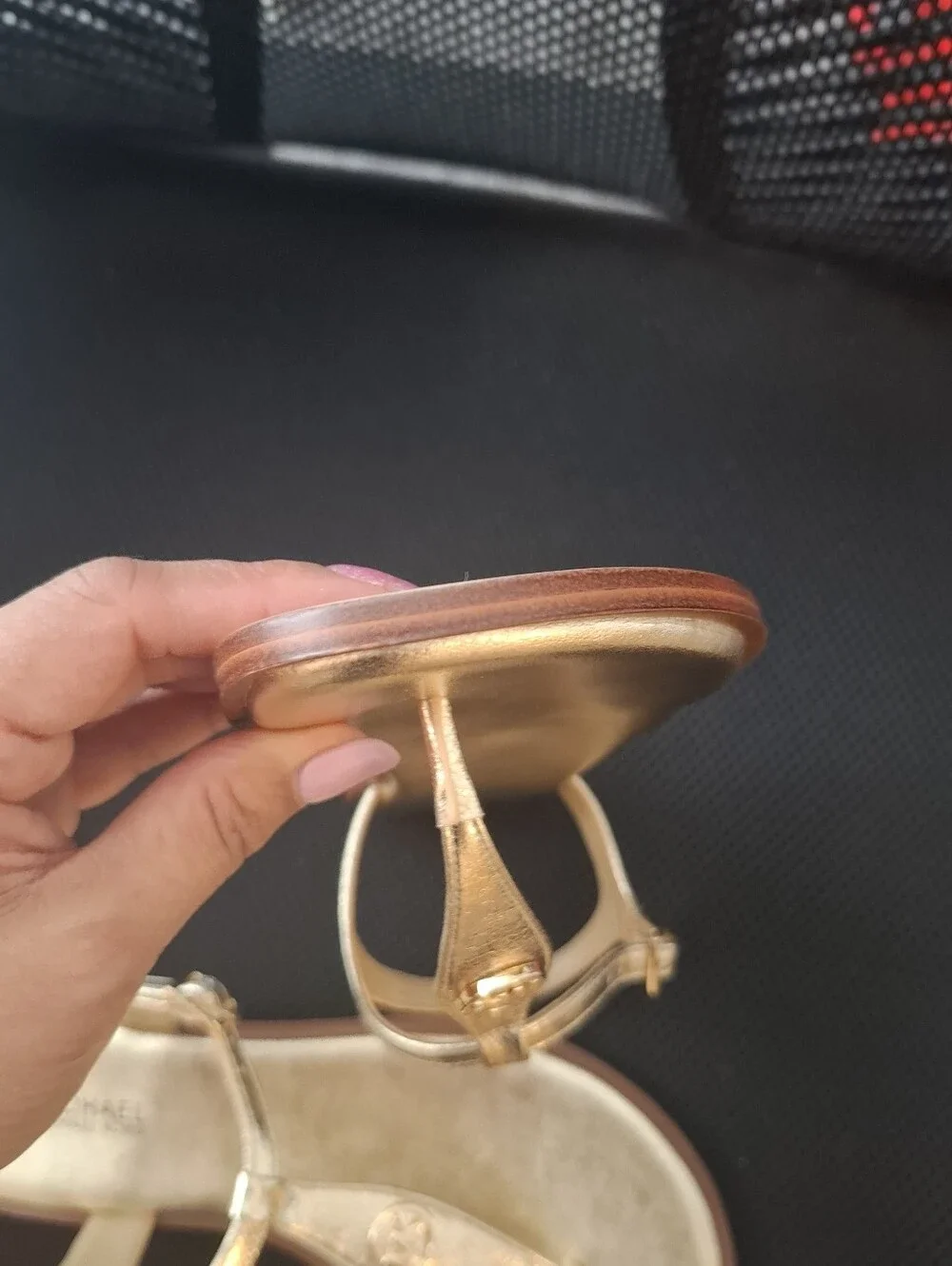 New 6.5 Michael Kors Gold T-Strap Sandals